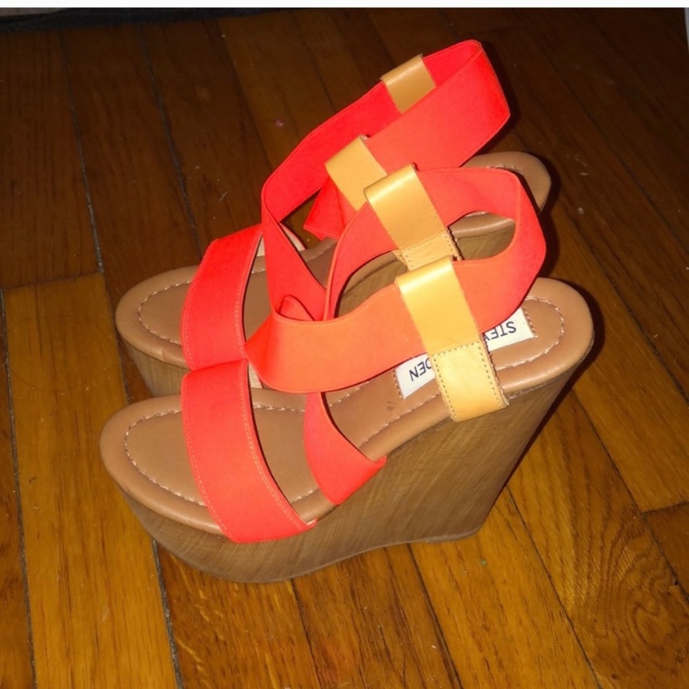 Neon wedges